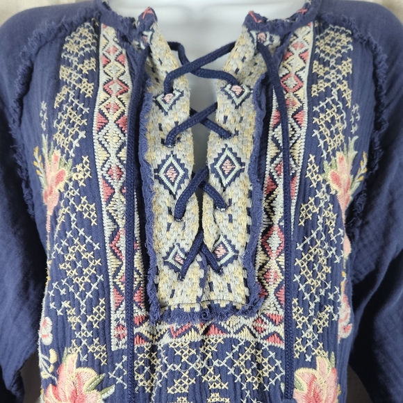 Johnny Was blue embroidered floral tunic blouse top Womens Medium - Picture 7 of 9